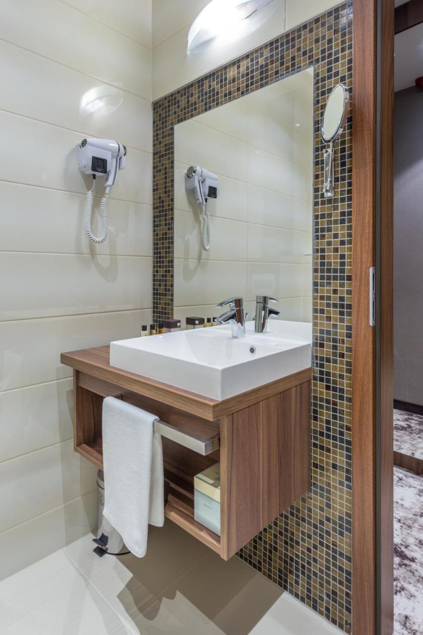 Outlet Hotel Polgár Dış mekan fotoğraf
